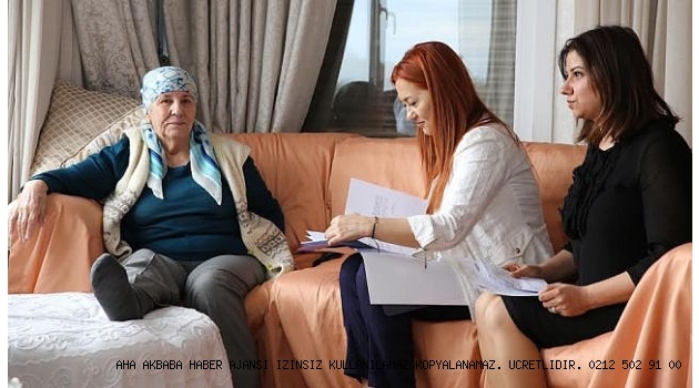 BAKIRKÖY'DE YAŞLILARIN VE HASTALARIN EVİNE UZLAŞMA KOMİSYONU GİDİYOR