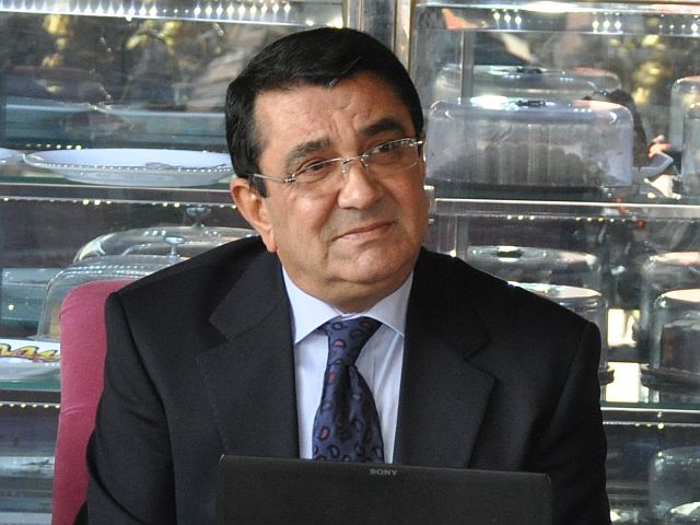 Hüseyin Özkahraman Chp 3. bölge milletvekili A.Adayıyım dedi.